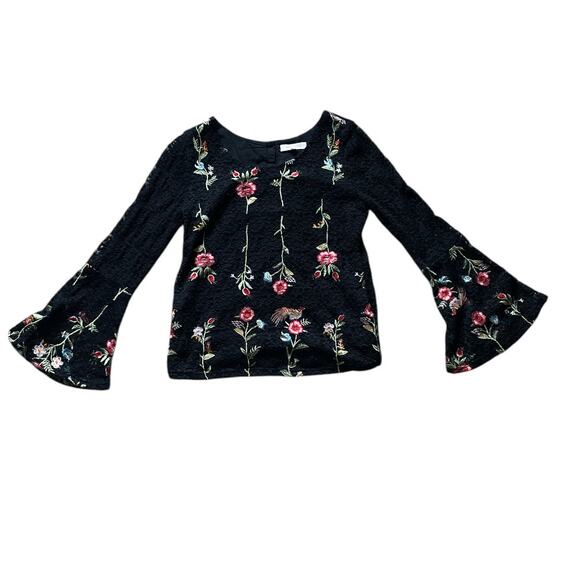 Solitaire Womens/Teen Black Lace Floral Lace Blouse Size Small Flare sleeves - Picture 1 of 7
